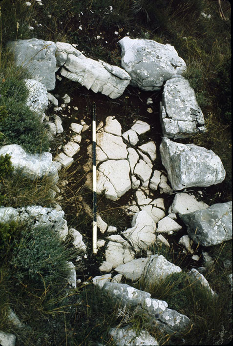 Andon Tholos de Canaux 5b 1974